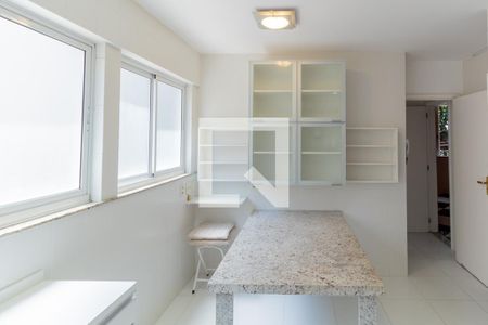 Casa à venda com 264m², 4 quartos e 3 vagasCozinha 2 - segundo andar