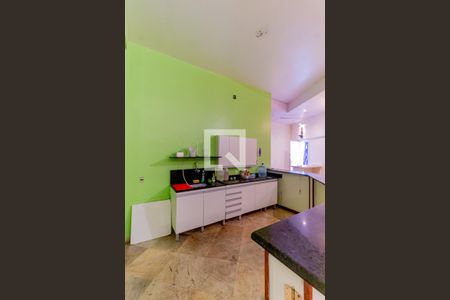 Casa à venda com 264m², 4 quartos e 3 vagasCozinha 1 - primeiro andar