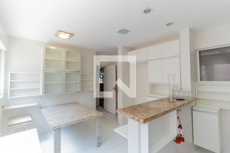 Casa à venda com 264m², 4 quartos e 3 vagasCozinha 2 - segundo andar