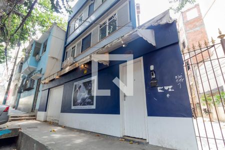 Casa à venda com 264m², 4 quartos e 3 vagasFachada