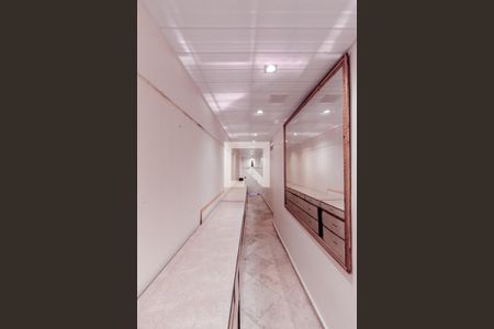 Casa à venda com 264m², 4 quartos e 3 vagasCorredor - primeiro andar