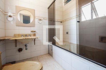 Casa à venda com 260m², 3 quartos e 2 vagasBanheiro Suíte (Casa 02)