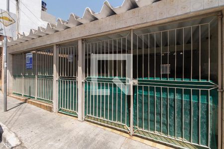 Casa à venda com 260m², 3 quartos e 2 vagasFachada