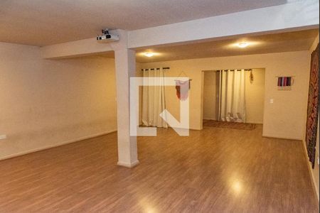 Casa à venda com 378m², 4 quartos e 3 vagasSalão 