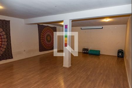 Casa à venda com 378m², 4 quartos e 3 vagasSalão 