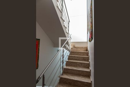 Casa à venda com 378m², 4 quartos e 3 vagasEscada