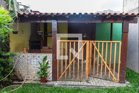 Casa à venda com 378m², 4 quartos e 3 vagasChurrasqueira
