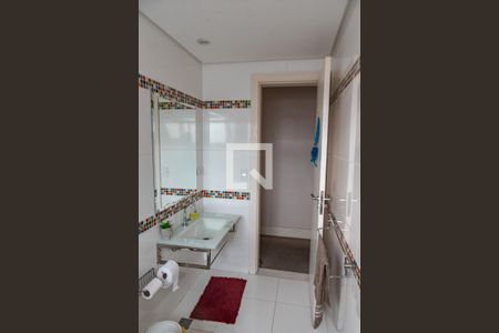 Casa à venda com 378m², 4 quartos e 3 vagasBanheiro 2