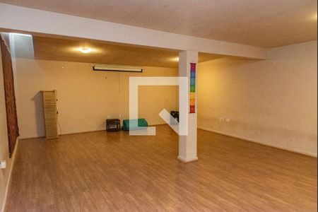 Casa à venda com 378m², 4 quartos e 3 vagasSalão 