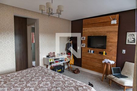 Casa à venda com 378m², 4 quartos e 3 vagasSuíte