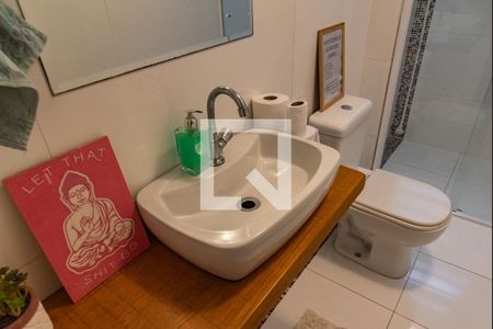 Casa à venda com 378m², 4 quartos e 3 vagasBanheiro 1