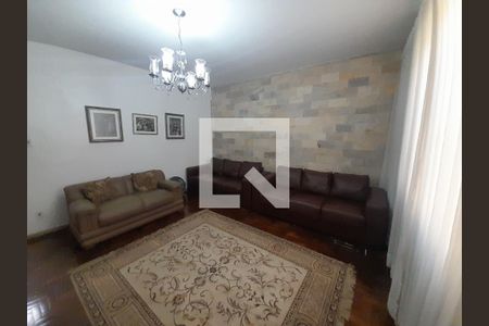 Casa à venda com 356m², 4 quartos e 6 vagas