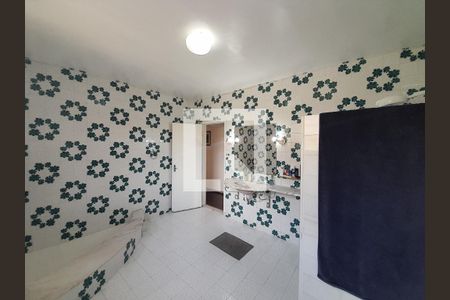 Casa à venda com 356m², 4 quartos e 6 vagas