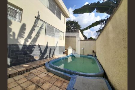 Casa à venda com 356m², 4 quartos e 6 vagas