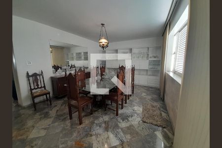 Casa à venda com 356m², 4 quartos e 6 vagas