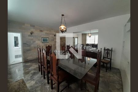 Casa à venda com 356m², 4 quartos e 6 vagas