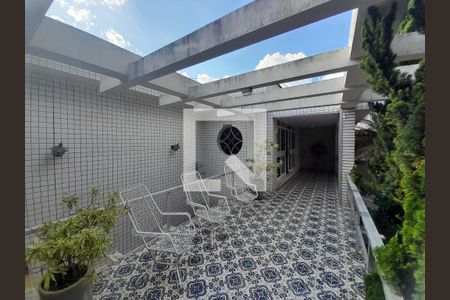 Casa à venda com 356m², 4 quartos e 6 vagas