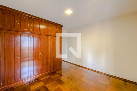 Apartamento para alugar com 132m², 3 quartos e 2 vagas Apartamento para alugar com 132m², 3 quartos e 2 vagasSuíte