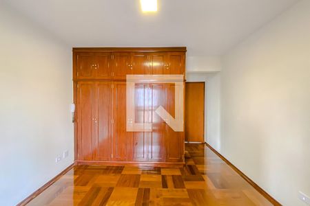Apartamento para alugar com 132m², 3 quartos e 2 vagas Apartamento para alugar com 132m², 3 quartos e 2 vagasSuíte