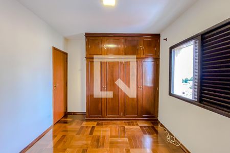Apartamento para alugar com 132m², 3 quartos e 2 vagas Apartamento para alugar com 132m², 3 quartos e 2 vagasQuarto 3