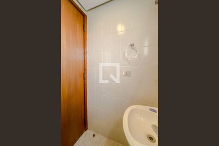 Apartamento para alugar com 132m², 3 quartos e 2 vagas Apartamento para alugar com 132m², 3 quartos e 2 vagasBanheiro de Serviço