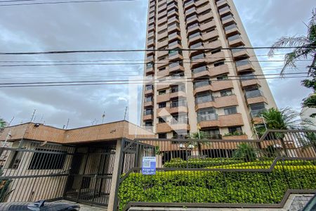 Apartamento para alugar com 132m², 3 quartos e 2 vagas Apartamento para alugar com 132m², 3 quartos e 2 vagasFachada