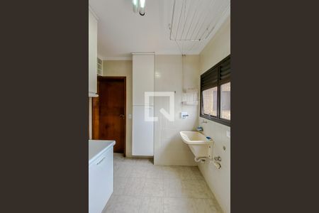 Apartamento para alugar com 132m², 3 quartos e 2 vagas Apartamento para alugar com 132m², 3 quartos e 2 vagasÁrea de Serviço