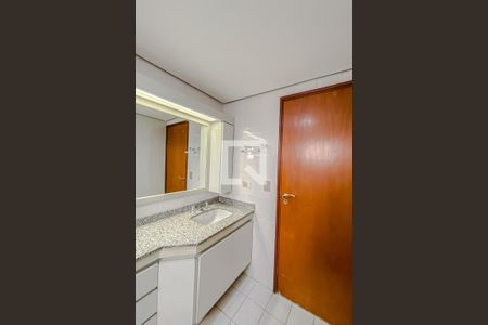 Apartamento para alugar com 132m², 3 quartos e 2 vagas Apartamento para alugar com 132m², 3 quartos e 2 vagasBanheiro