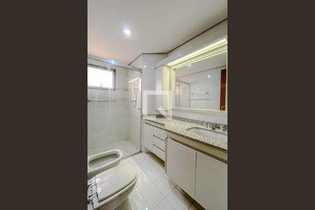 Apartamento para alugar com 132m², 3 quartos e 2 vagas Apartamento para alugar com 132m², 3 quartos e 2 vagasBanheiro