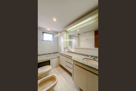 Apartamento para alugar com 132m², 3 quartos e 2 vagas Apartamento para alugar com 132m², 3 quartos e 2 vagasBanheiro Suíte