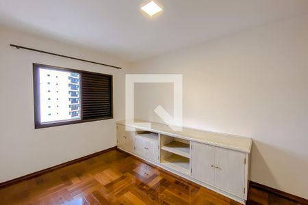 Apartamento para alugar com 132m², 3 quartos e 2 vagas Apartamento para alugar com 132m², 3 quartos e 2 vagasQuarto 2