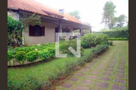 Casa de condomínio para alugar com 700m², 8 quartos e 6 vagas