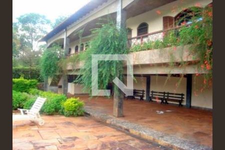 Casa de condomínio para alugar com 700m², 8 quartos e 6 vagas