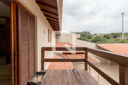 Casa à venda com 197m², 2 quartos e 8 vagas Casa à venda com 197m², 2 quartos e 8 vagasVaranda
