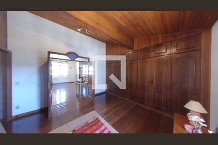 Casa à venda com 913m², 7 quartos e 8 vagas