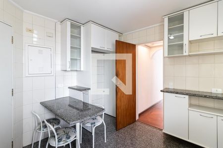 Apartamento à venda com 245m², 3 quartos e 3 vagas