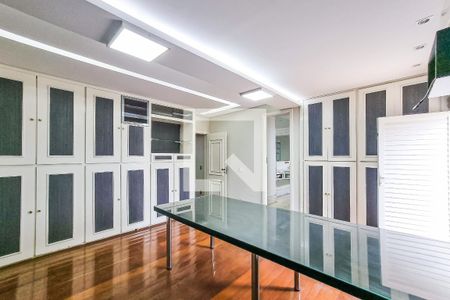 Apartamento à venda com 500m², 4 quartos e 8 vagas Apartamento à venda com 500m², 4 quartos e 8 vagasSuíte