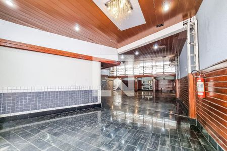 Apartamento à venda com 500m², 4 quartos e 8 vagas Apartamento à venda com 500m², 4 quartos e 8 vagasSalão de Festas