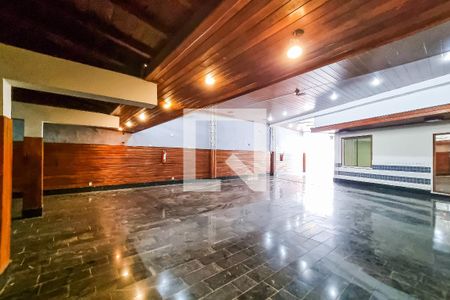 Apartamento à venda com 500m², 4 quartos e 8 vagas Apartamento à venda com 500m², 4 quartos e 8 vagasSalão de Festas