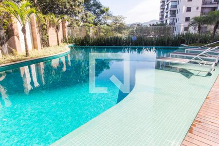 Apartamento para alugar com 77m², 1 quarto e 1 vagaPiscina