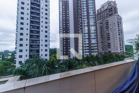 Apartamento para alugar com 77m², 1 quarto e 1 vaga Apartamento para alugar com 77m², 1 quarto e 1 vagaVaranda
