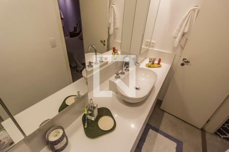 Apartamento para alugar com 77m², 1 quarto e 1 vaga Apartamento para alugar com 77m², 1 quarto e 1 vagaDetalhe do Banheiro da Suite