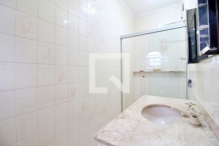 Casa à venda com 168m², 3 quartos e 8 vagasBanheiro da Suíte 2