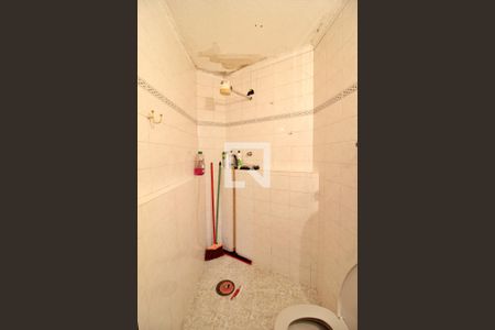 Casa à venda com 168m², 3 quartos e 8 vagasBanheiro da Garagem