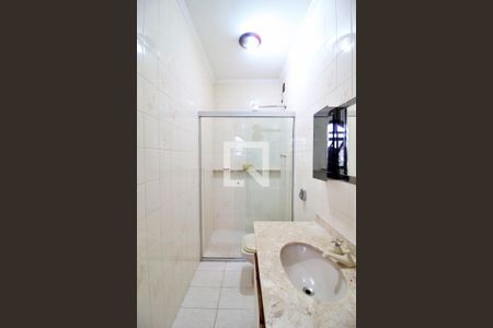 Casa à venda com 168m², 3 quartos e 8 vagasBanheiro da Suíte 2