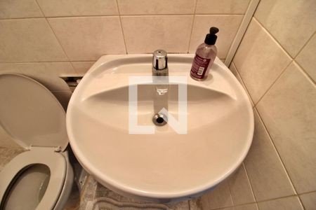 Casa à venda com 168m², 3 quartos e 8 vagasBanheiro da Garagem