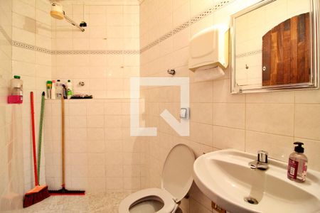 Casa à venda com 168m², 3 quartos e 8 vagasBanheiro da Garagem