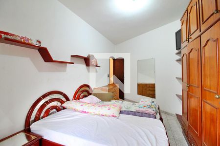 Casa à venda com 168m², 3 quartos e 8 vagasSuíte 2