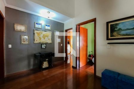 Casa à venda com 256m², 3 quartos e 4 vagasHall dos Dormitórios