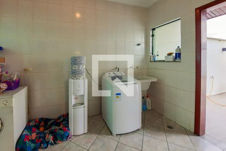 Casa à venda com 256m², 3 quartos e 4 vagasÁrea de Serviço